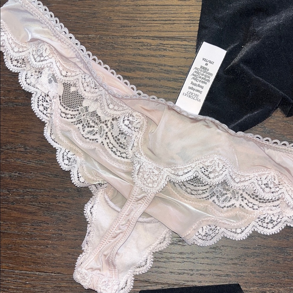 Victoria’s Secret Lace and Solid Thong Set - Picture 3 of 7